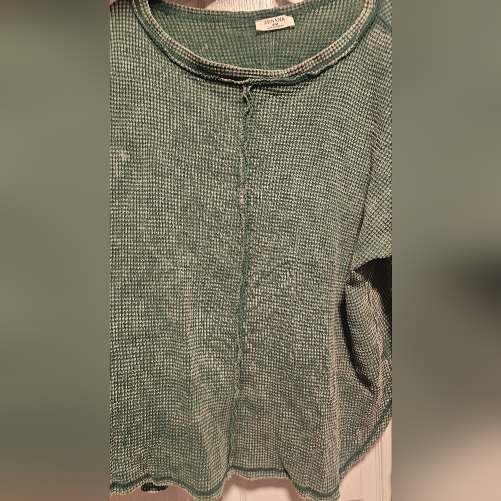 Zenana Mineral Wash Waffle Oversized Cut Edge Top in A green shade. SIZE MEDIUM - Picture 3 of 9